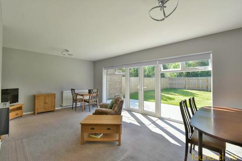 6 Pages Lane, Bexhill-on-sea, TN39 3RD