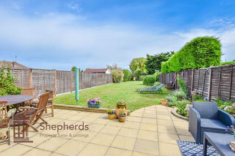 3 Maplecroft Lane, Nazeing, Waltham Abbey, EN9 2NR