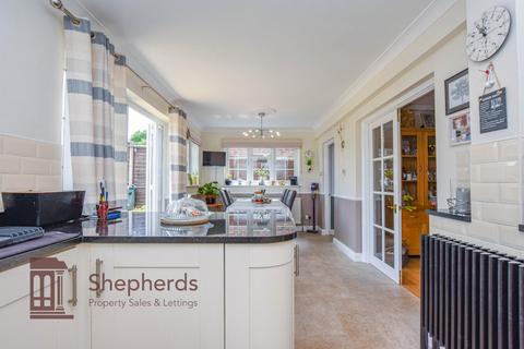 3 Maplecroft Lane, Nazeing, Waltham Abbey, EN9 2NR