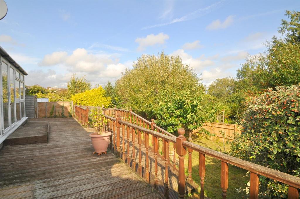 Rear Decking Area