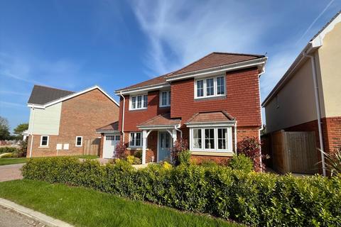 4 bedroom detached house for sale, Castlefield, Preston, Hitchin, SG4