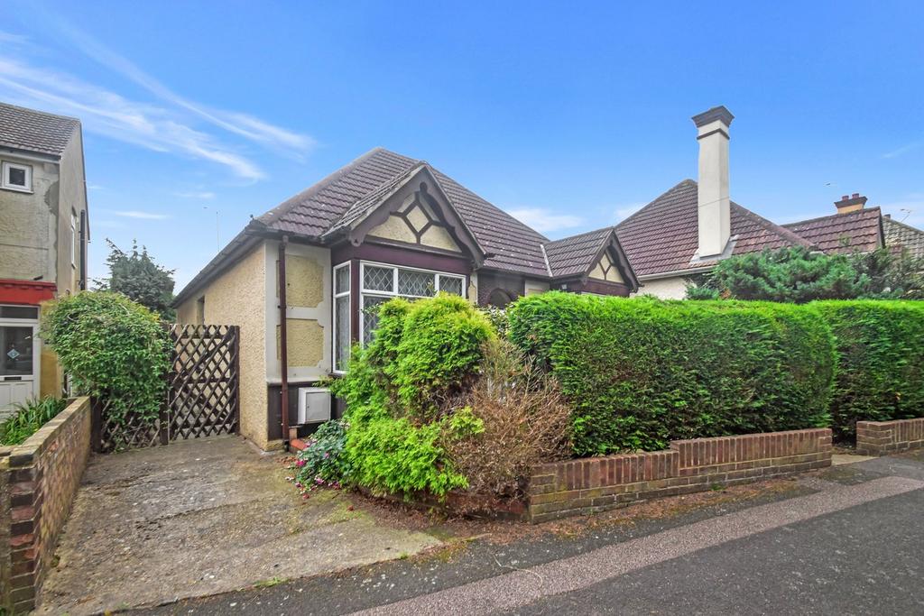Holmside, Gillingham, ME7 2 bed detached bungalow for sale £350,000