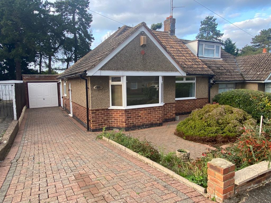 Charnwood Avenue, Westone, Northampton NN3 2 bed semidetached bungalow