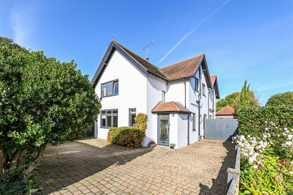 Elm Grove South, Barnham 4 bed detached house for sale £725,000