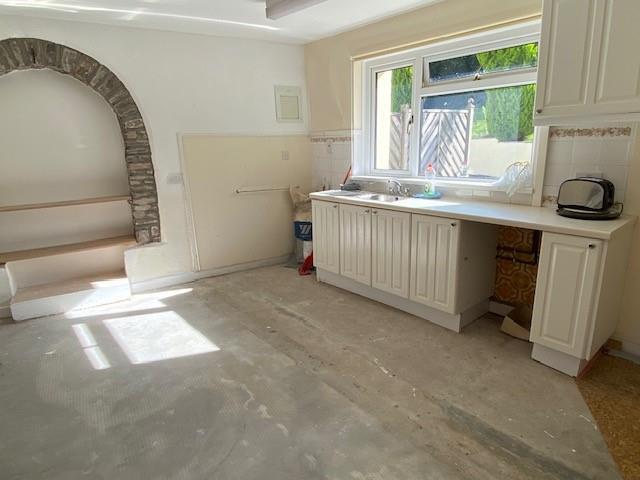 Kitchen/living/dining area