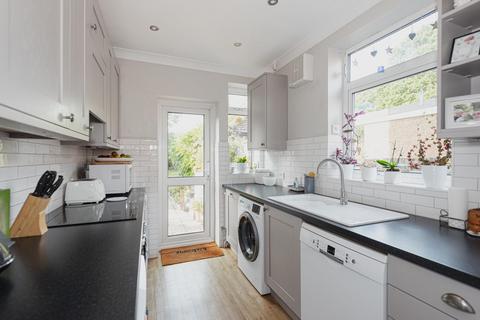 50 Westways, Epsom, KT19 0PQ
