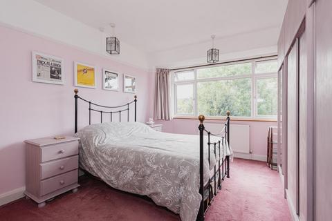 50 Westways, Epsom, KT19 0PQ