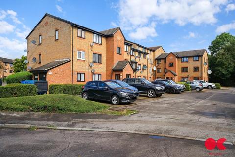 61 Streamside Close, Edmonton, London, N9 9XB