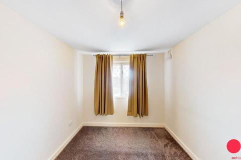 61 Streamside Close, Edmonton, London, N9 9XB