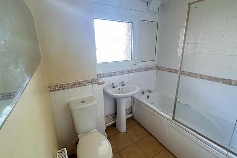 2 bedroom flat for sale, 41 Tonypandy, Goshawk Road, Haverfordwest