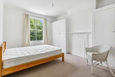 2 bedroom flat to rent, Woodstock Road, London