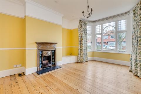 5 bedroom semi-detached house to rent, Chesterfield Road, Chiswick, London