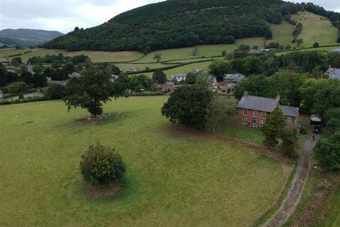 4 bedroom detached house for sale, Llanwnog