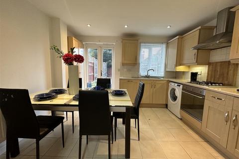 5 Appleby Close, Uxbridge, UB8 3FE
