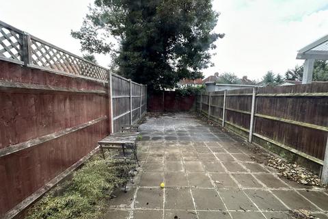5 Appleby Close, Uxbridge, UB8 3FE