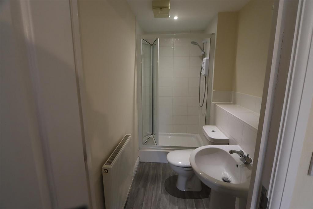 Ensuite.JPG