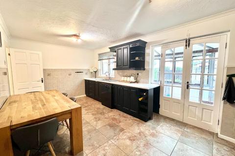 5 Beechwood Grove, Pencoed, Bridgend, CF35 6SU