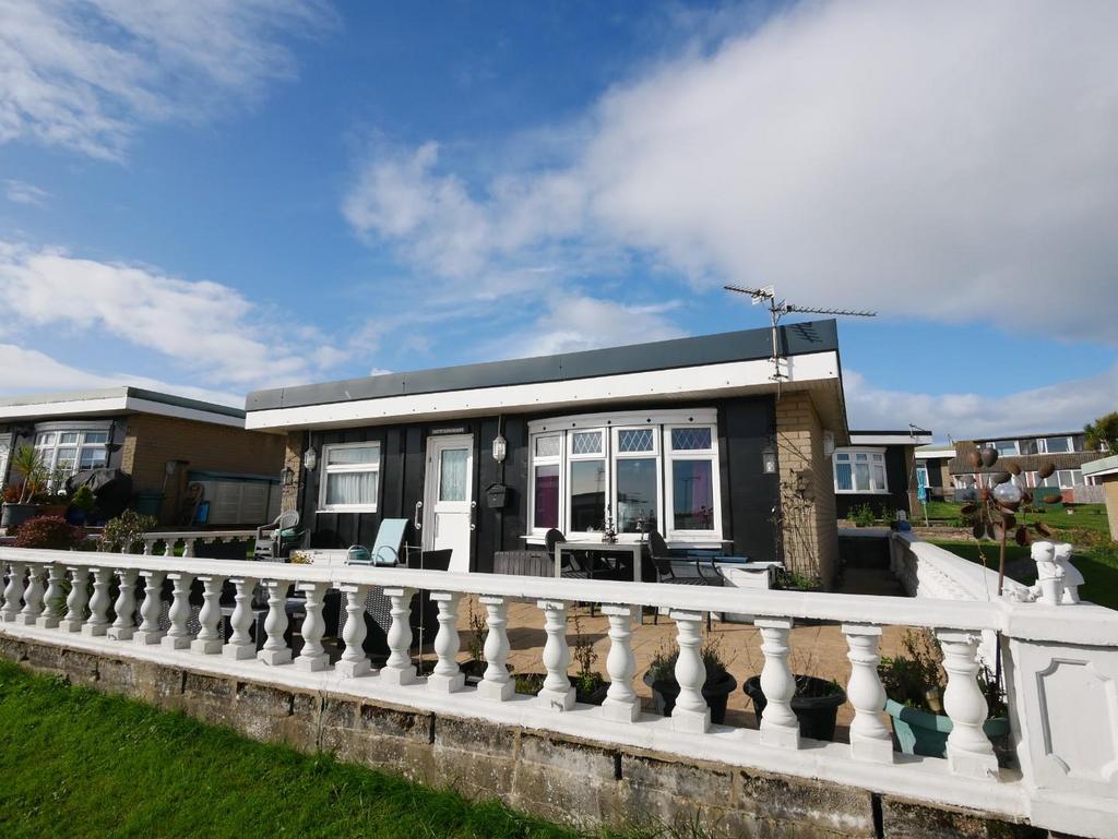 Fort Road, Lavernock, Penarth 2 bed chalet for sale £39,950