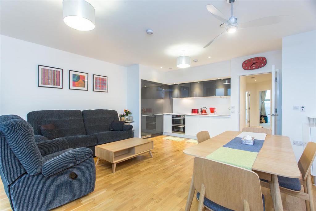 Edmunds House, Colonial Drive, Chiswick 2 bed flat to rent £2,600 pcm