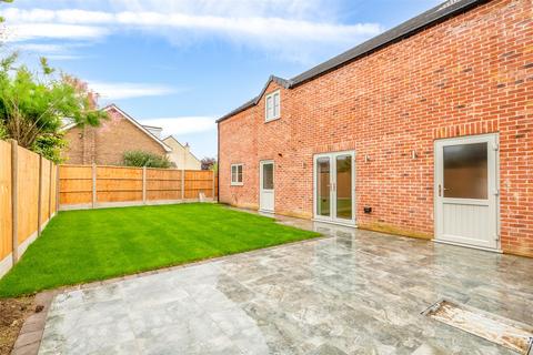4 bedroom detached house for sale, Church Lane, Saxilby, Lincoln