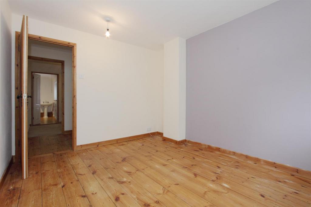 6 Chapel Court - Bedroom 1