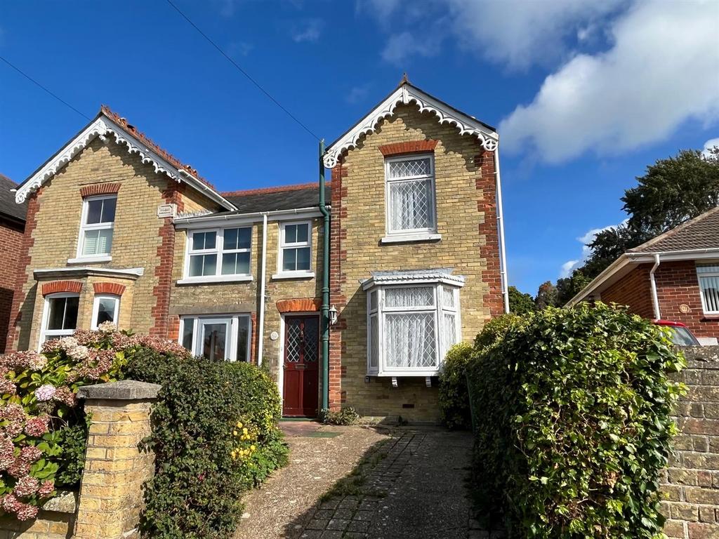 Cambridge Road, East Cowes 2 bed semidetached house for sale £228,500