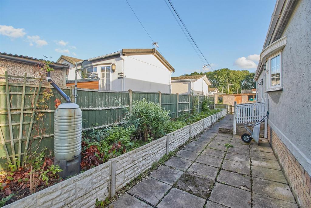 Hinckley Road, Sapcote 3 bed park home for sale £150,000