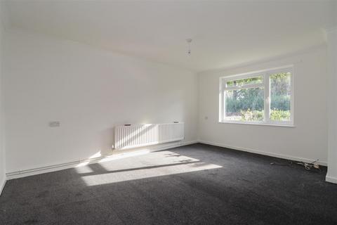 2 bedroom semi-detached bungalow for sale, Peary Close, Horsham