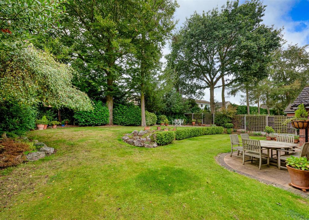 17 Hall End Lane, Pattingham, Wolverhampton 4 bed detached house for