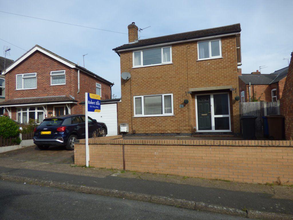 Shakespeare Street, Long Eaton NG10 4LW 3 bed detached house £1,150