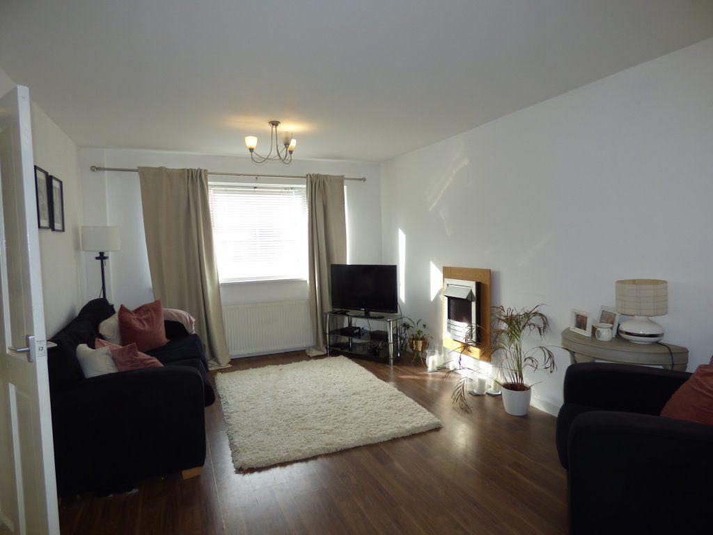Shakespeare Street, Long Eaton NG10 4LW 3 bed detached house £1,150
