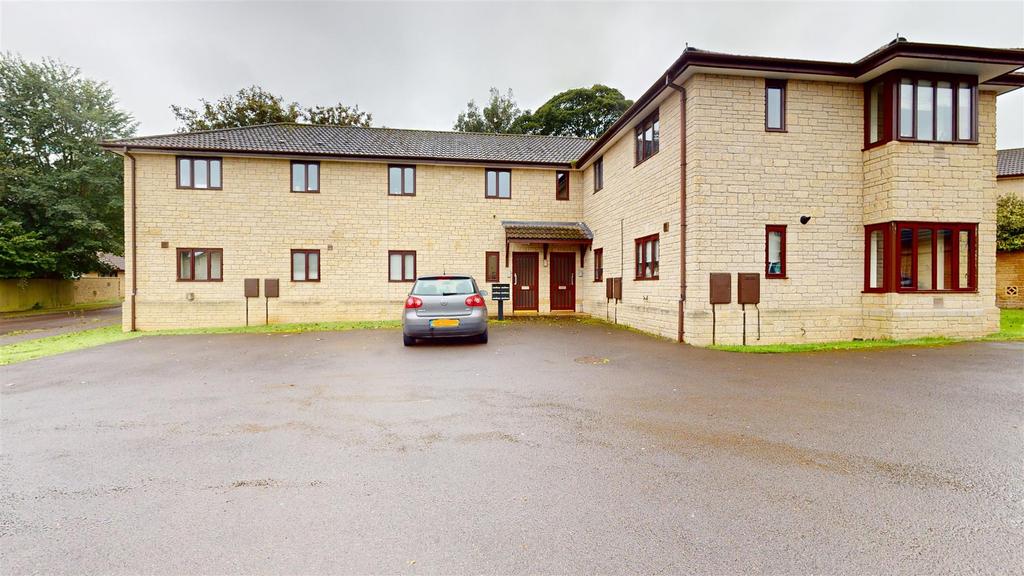 Oliver Brooks Road, Midsomer Norton, Radstock 2 bed flat for sale £