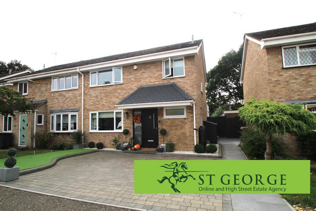 Brooklyn Drive, Rayleigh 3 bed semidetached house £450,000