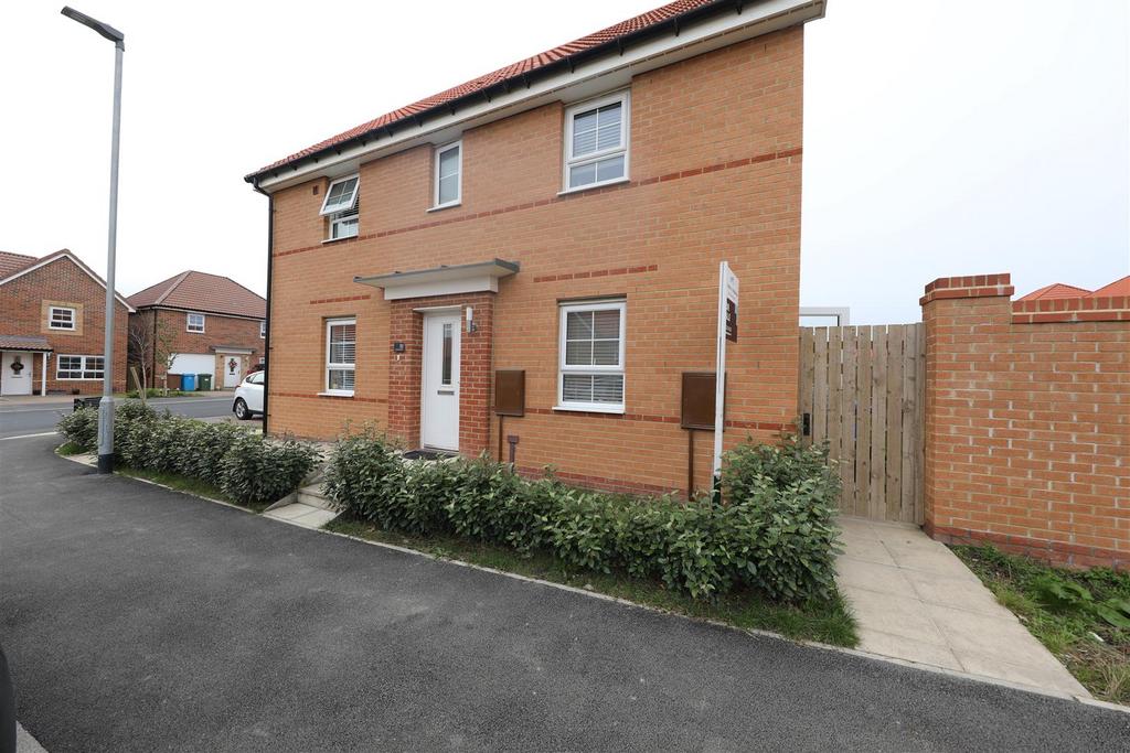 Brigade Drive, Cottinghahm, Hull 3 bed detached house £250,000