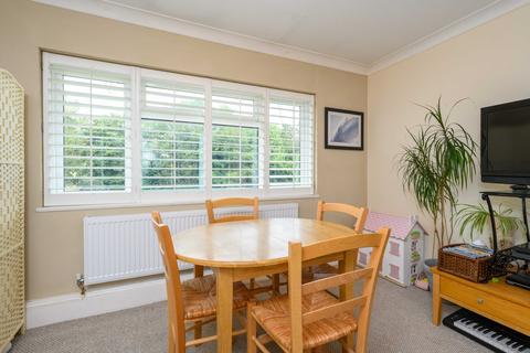 36 Garson Road, Esher, KT10 8LN