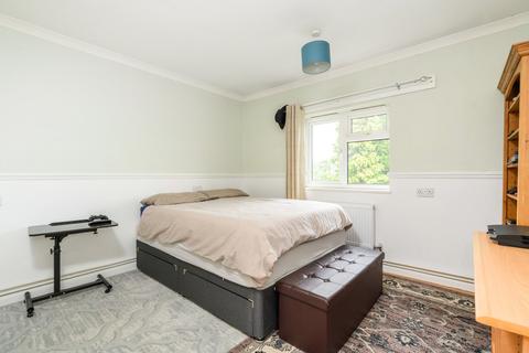 36 Garson Road, Esher, KT10 8LN