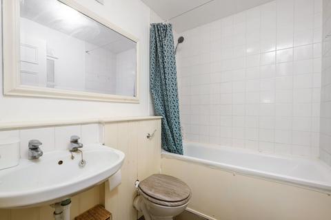36 Garson Road, Esher, KT10 8LN