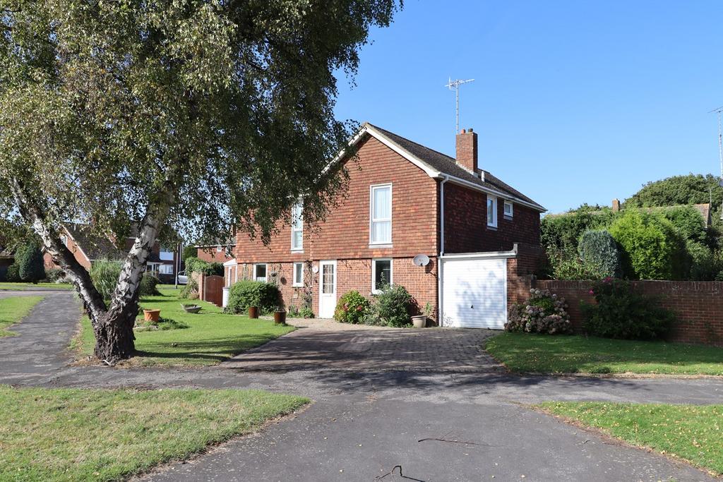 Eastergate, Little Common, BexhillonSea, TN39 3 bed detached house for sale £570,000