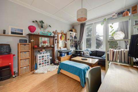 2 bedroom flat for sale, Tennison Road, South Norwood, SE25