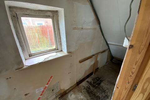 43 Hilton Road, Lanesfield, Wolverhampton, WV4 6DT