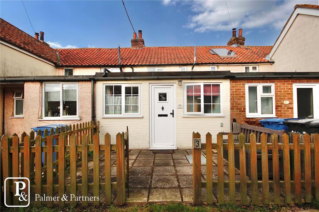 The Street, Shotley, Ipswich, Suffolk, IP9 2 bed terraced house for