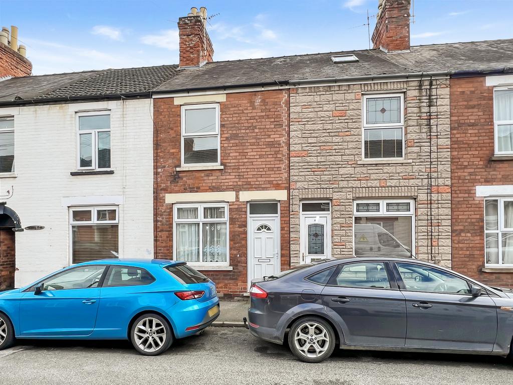 Alexandra Road Grantham NG31 2 bed terraced house for sale £120,000