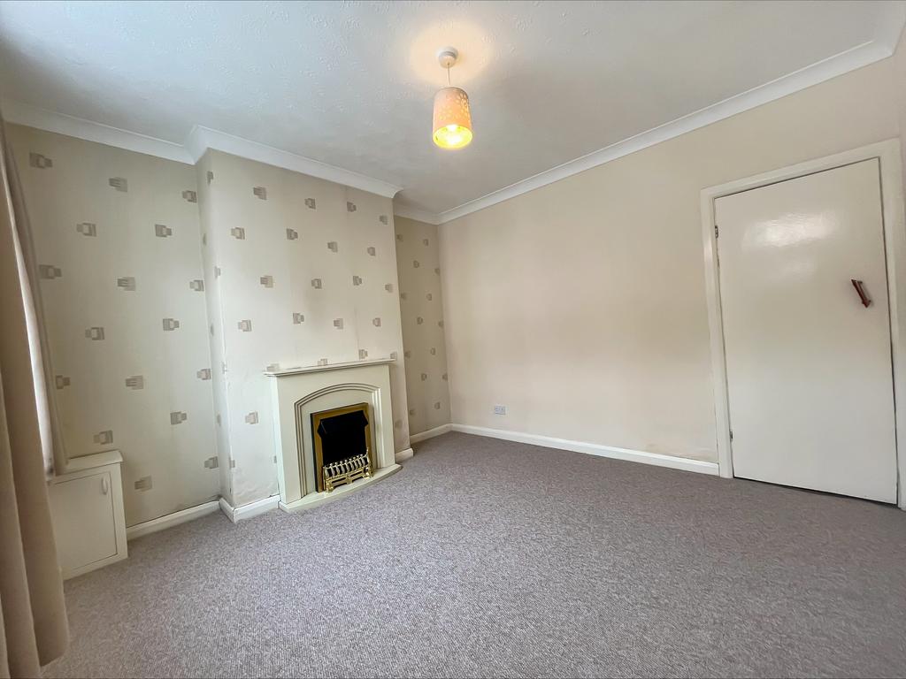 Alexandra Road Grantham NG31 2 bed terraced house for sale £115,000