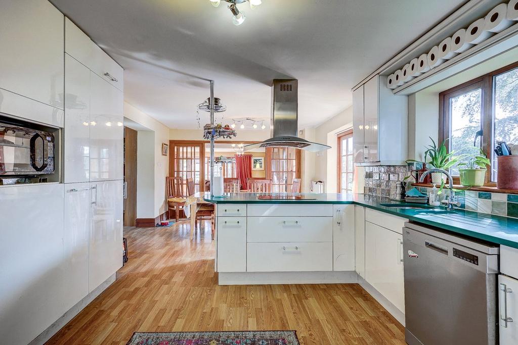 Kitchen/Breakfast