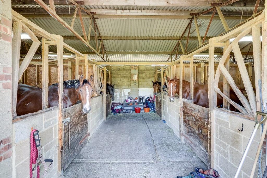 Stables/Barn