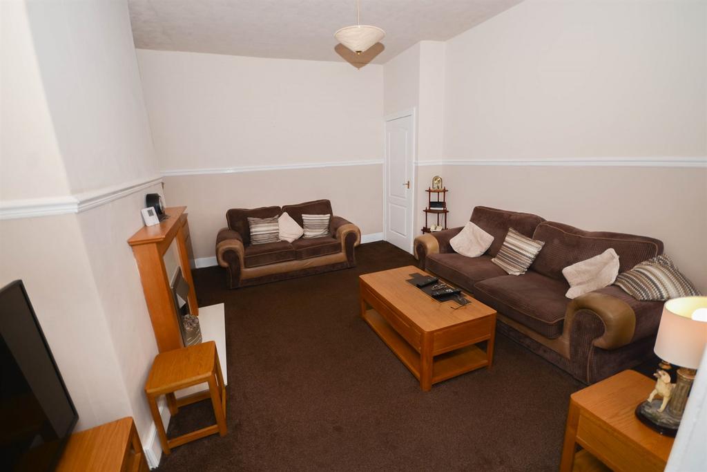 Salisbury Street, South Shields 3 bed flat for sale £85,000