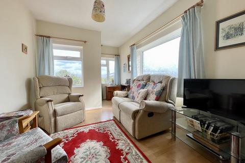 94 Cowick Hill, Exeter, EX2 9NN