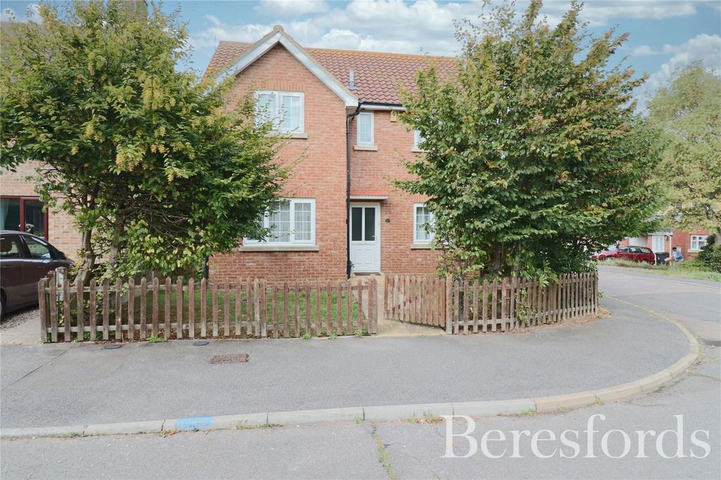 Hunts Drive, Writtle, CM1 3 bed detached house for sale £465,000