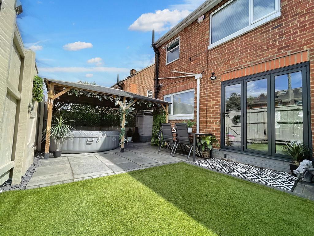 Raby Road, Ferryhill, Durham, Durham, DL17 8DY 3 bed semidetached