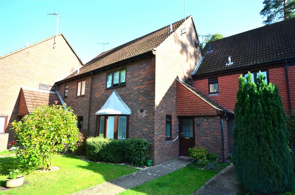 Clare Mead, Rowledge, Farnham, Surrey, GU10 3 bed terraced house for sale £475,000